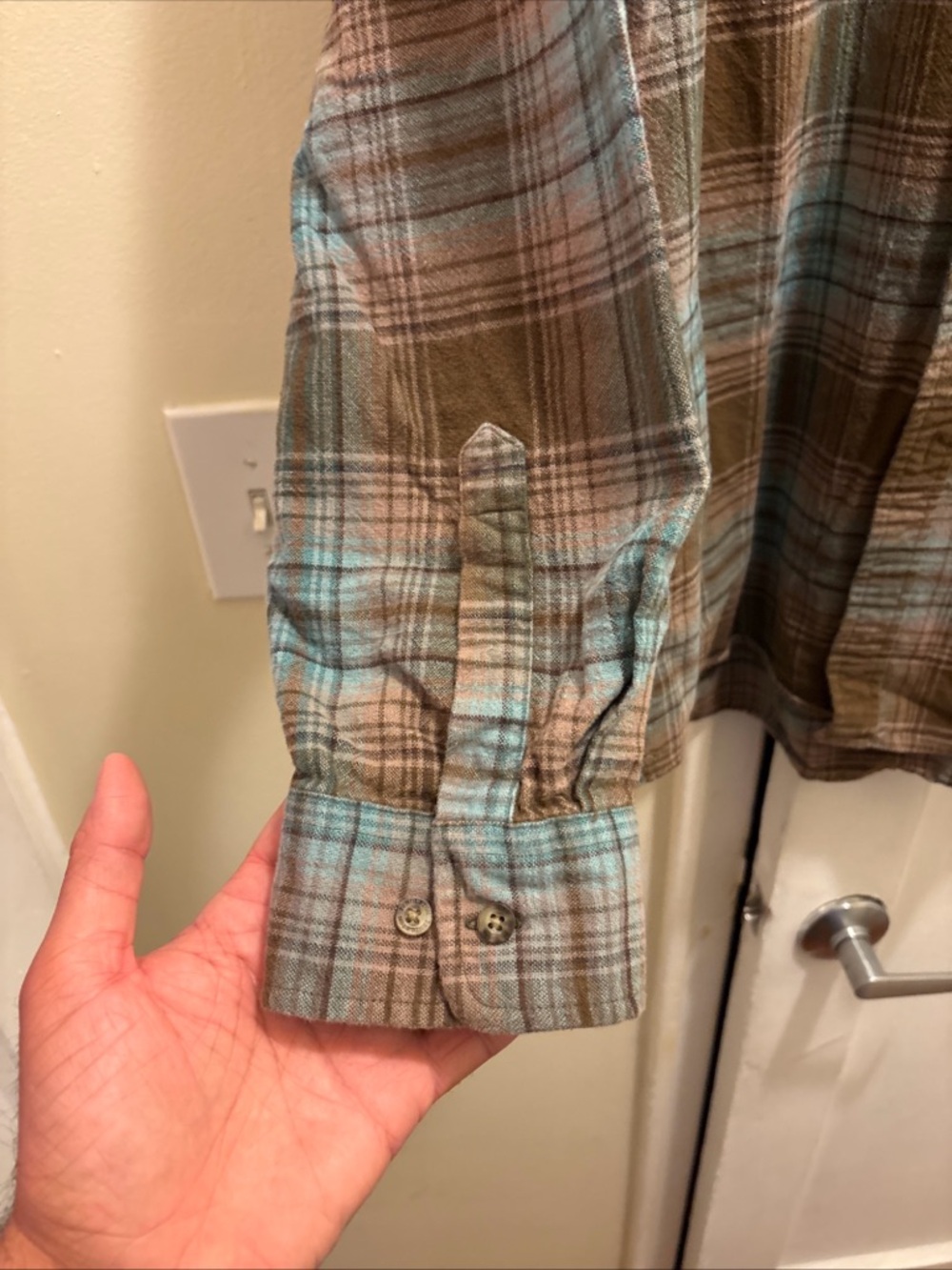 Men's Pendleton Plaid Flannel Button-Up Shirt size XL - Picture 4 of 10